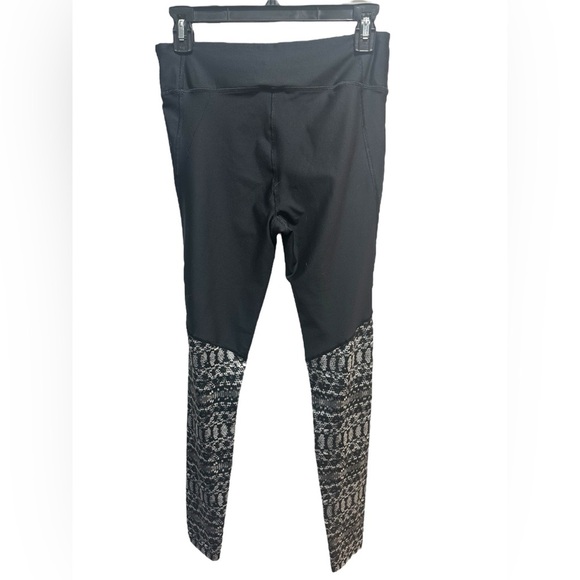 Under Armour Black Leggings with Patterned Trim - Picture 2 of 3